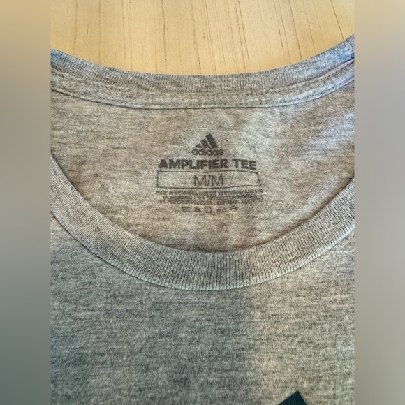 Adidas Women’s Crewneck Amplifier Tee - Grey w Pink/Blue Logo - Size M - Picture 7 of 9